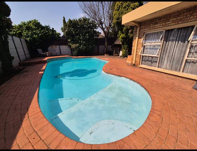 4 BEDROOM HOUSE FOR SALE IN VANDERBIJLPARK SE 2
